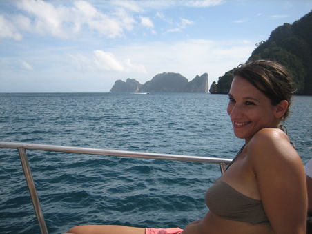 eine Bootsfahrt die ist lustig... auf dem Weg zur Maya Bay, wo einst "The Beach" gedreht wurde