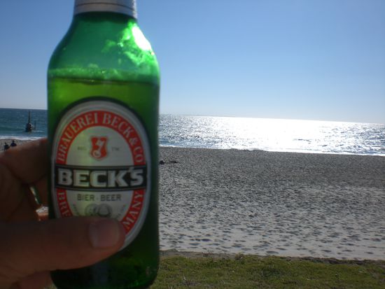 Die perfekte Kombination: Deutsches Bier am australischen Strand! *g*