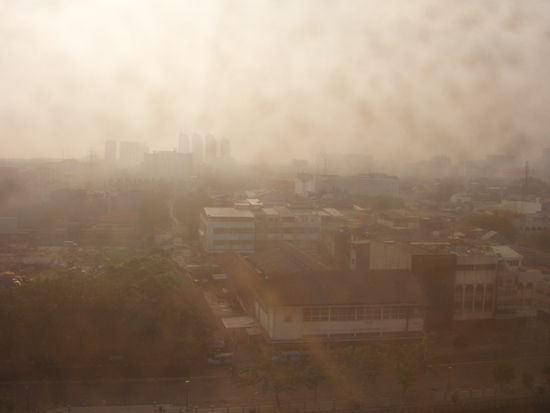Blick aus unserem 4*-Hotel auf Jakarta 