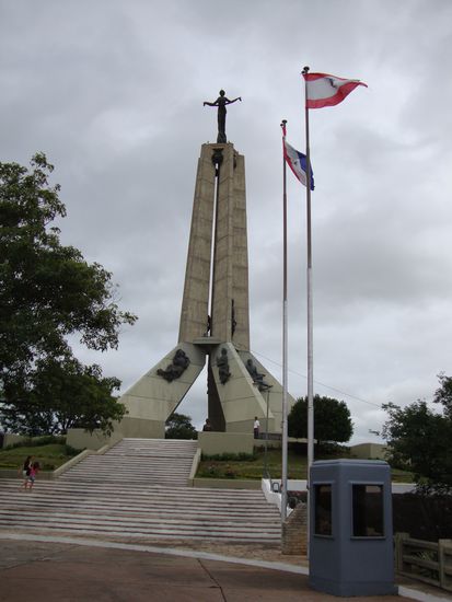 Kleiner Berg mit Ausicht auf Asuncion(Cerro Lambare)