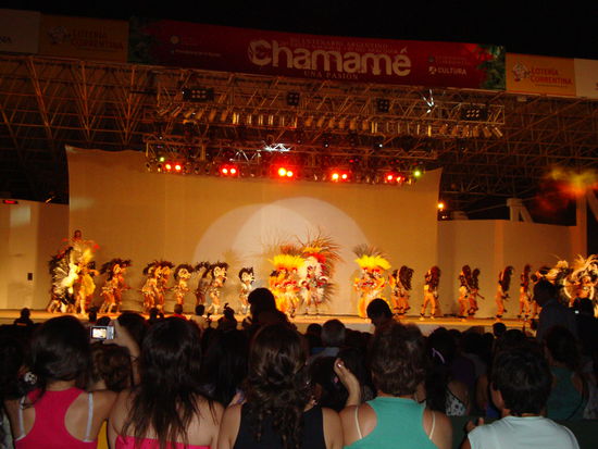 Die Fasnachtsshow in einem Amphitheater das war super
und sehr profesionell.Leider hatte unsere Kamera an diesem Tag eine Stoerung und machte sehr wenige gute Fotos.