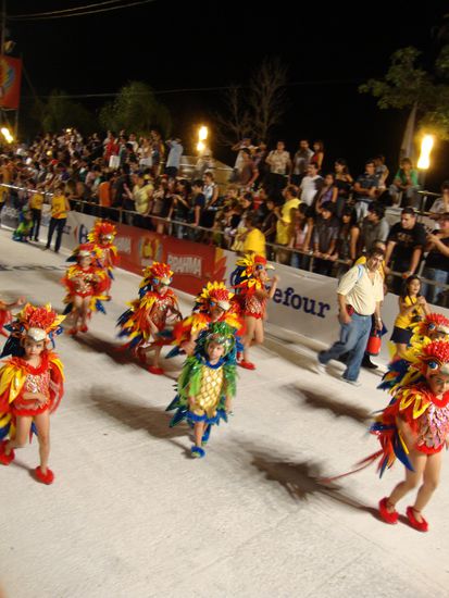 Diverse Kindergruppen sie tanzten wie die Grossen.