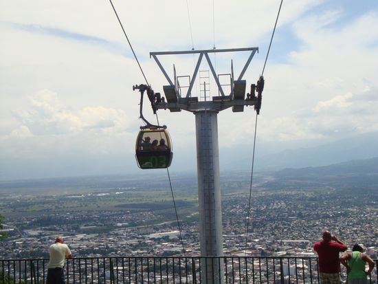Oben auf dem Huegel.
Wahnsins aussicht.