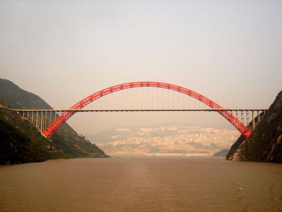 niegelnagelneue brücke