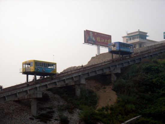 der transport vom pier zum bus!