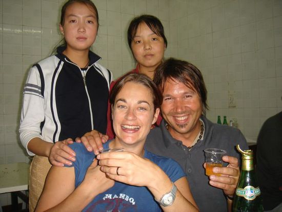 man beachte die glücklichen gesichter unserer bedienung (ist übrigens typisch in china)