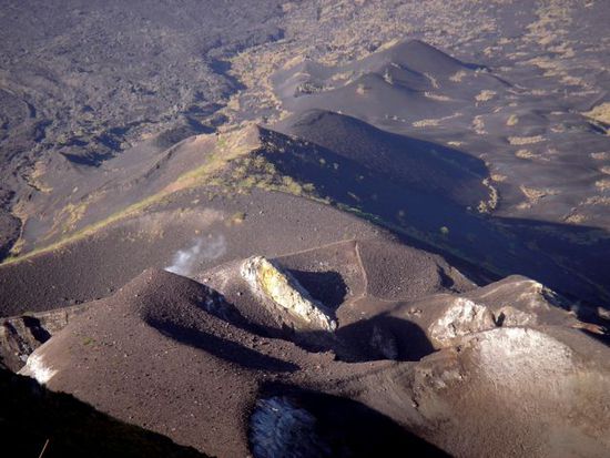 wunderschöne lava landschaft