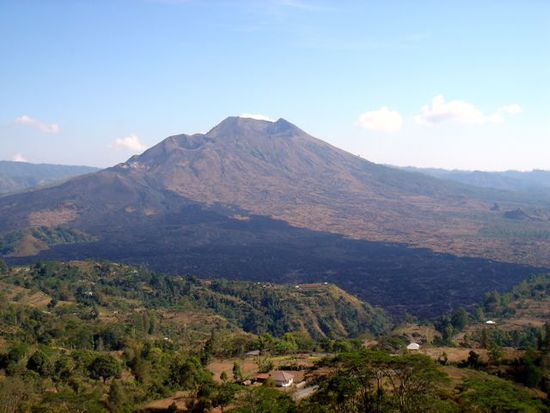 mount batur von weitem