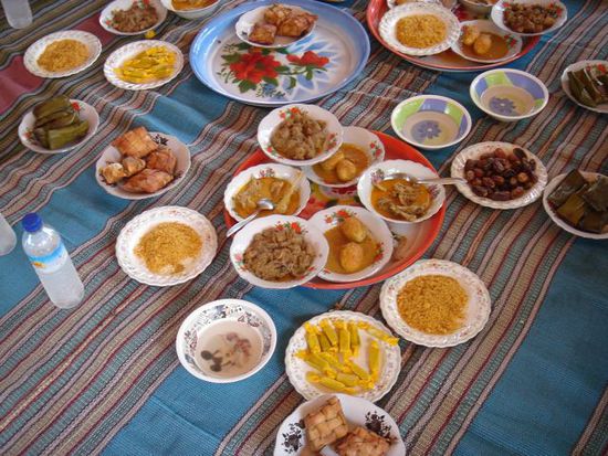 ende des ramadan...wir waren von ali zum festessen eingeladen