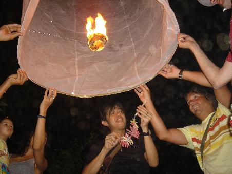 auch wir lassen ein ballon steigen und wuenschen uns was...