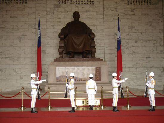wachablösung in der memorial hall