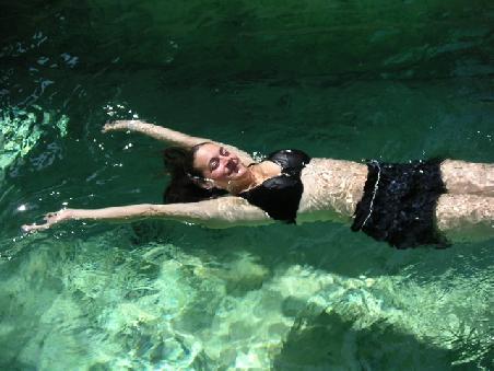 ein morgenbad im privatpool