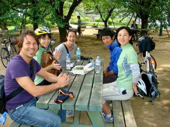 zwischenstop in einem garten