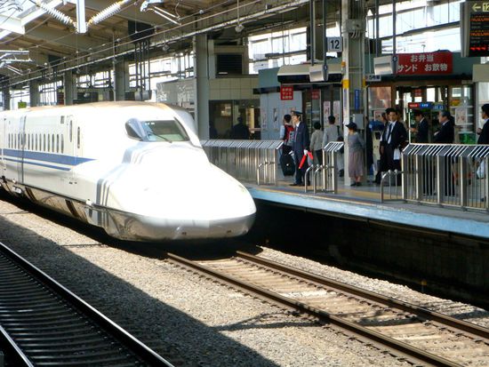 ein shinkansen zug