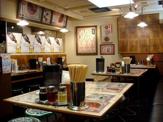 das letzte dinner in diesem niedlichen nudelrestaurant