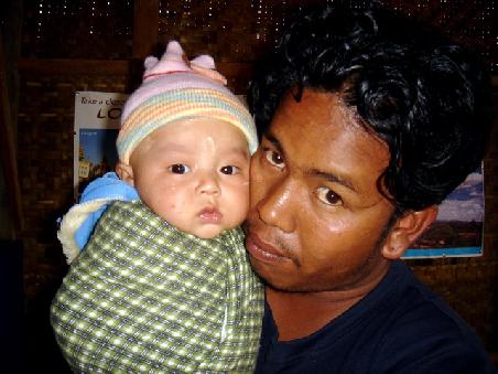 unser travel agent herr a tunn mit seinem baby
