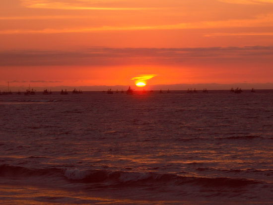 Abends in Mancora... ideale Vorlage fuer Partykellerkitschpostertapete.