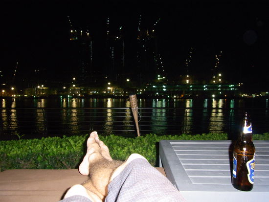 ...mit sagenhafter Aussicht auf Singapore River