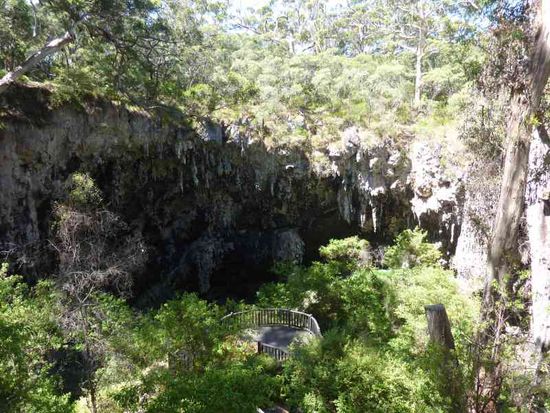 Eingang in die Lake Cave Tropfsteinhöhle bei Agusta!