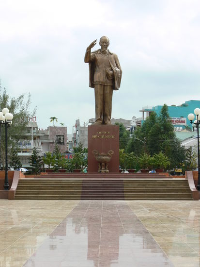 Ho Chi Minh grüßt freundlich