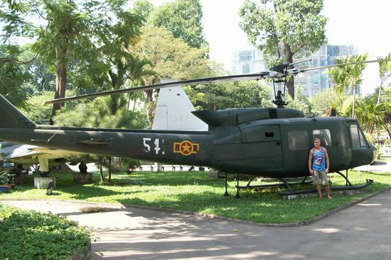 Der Helikopter Stand vor dem museum und wurde im Vietnam Krieg benutzt
