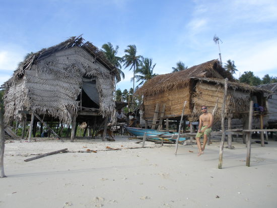 Andre im Fischerdorf auf der Insel