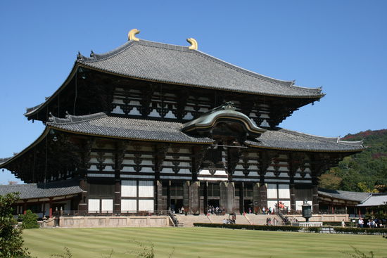 In dem Gebäude soll also der große Buddah stehen