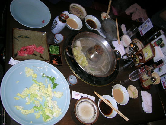 Shabu-Shabu - warum schaffen wir es nie die vollen Teller zu fotografieren?