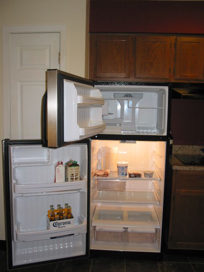 In dem Ding kann man eine 10-Köpfige Familie bevorraten. Mein Einkauf sieht da ziemlich lächerlich aus.