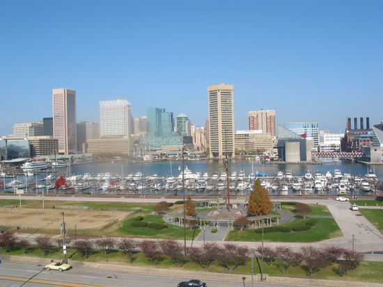 Downtown von einem höhergelegenen Park aus aufgenommen. Seht Ihr den Fettfleck??