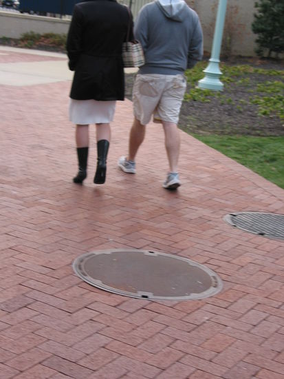 Man bemerke, wir hatten nur 3-4°C. Es gab auch die verschärfte Variante mit Flip Flops.