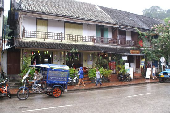 Raindrops are falling on my head....