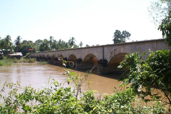 Brücke von Don Det nach Don Khon