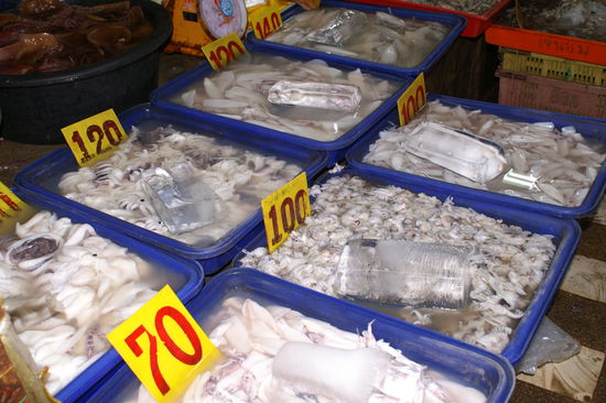 Da soll mal einer sagen, auf Thai Märkten wird nicht gekühlt!