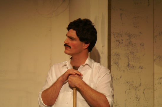 Also wünschen wir alle ihm doch viel Erfolg zu seiner letzten Aufführung dieses Jahr und wünschen ihm - natürlich ebenso wie mir - einen wundervollen Urlaub. 
Laos... we're coming!!!