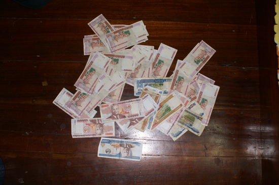 Der laotische Kip an sich in seiner ganzen Mächtigkeit von über 3 Millionen!!!