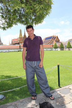 Tempel mit langen Hosen besuchen!