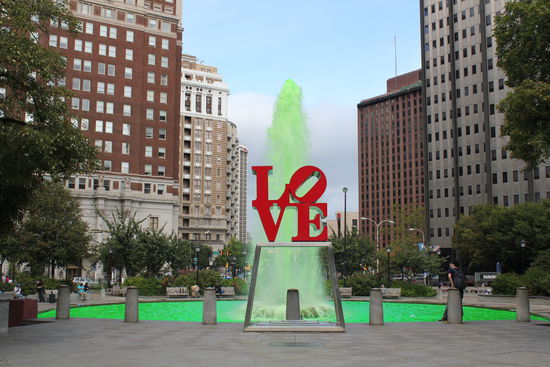 Die Love Statue besuchen...