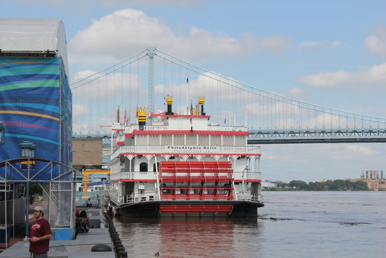 Etwas neuere Schiffe begutachten...