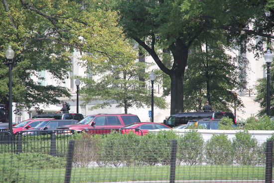 Wengistens fanden wir es heraus.... die Wagenkolonne kam zurück