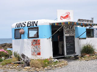 ....bekanntes Lokal an der Strasse, mhh lecker Fisch gegessen