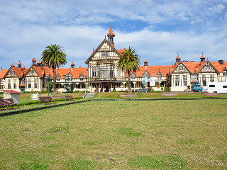 museum in rotorua, frueher eine badeanstalt