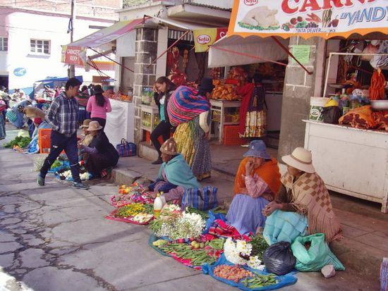 Reges treiben auf den Strassen von Copacabana