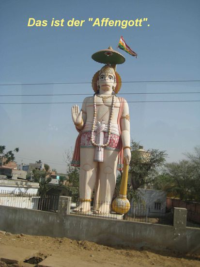 So stellt man sich hier den Gott der Affen vor!