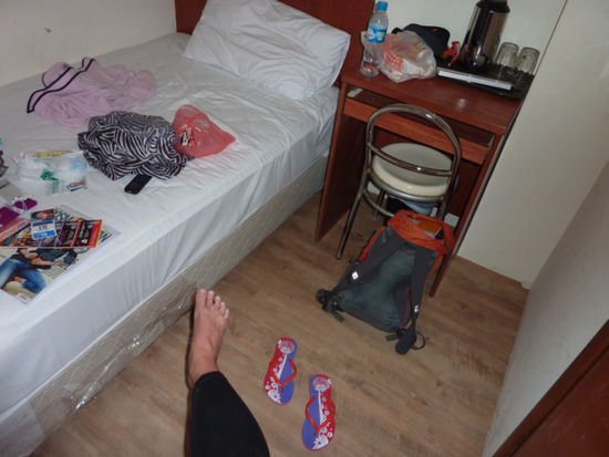 Leute, ich stehe an der Wand ... mehr gab es in dem Zimmer nicht zu sehen