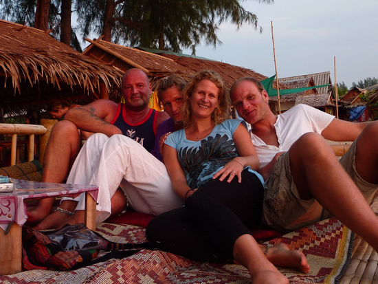 4 Farangs watching the Sunset