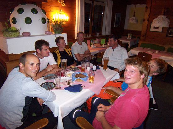 Wir sind alle, satt, zufrieden und glücklich ko!