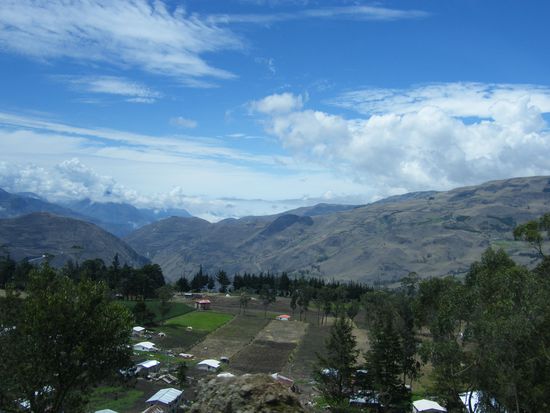 langsam ging es ab in die Wolken ...