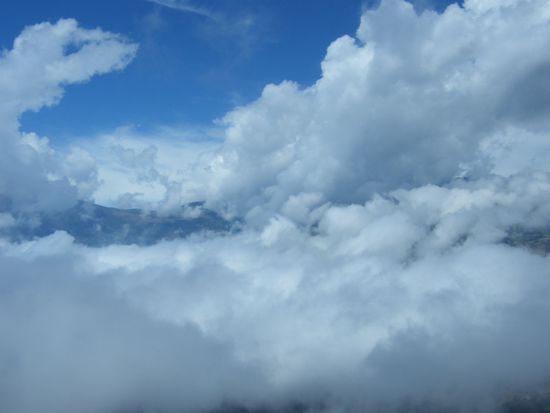 so ... ganz oben .... und nicht aus dem Flieger ... sondern aus dem Bus ...