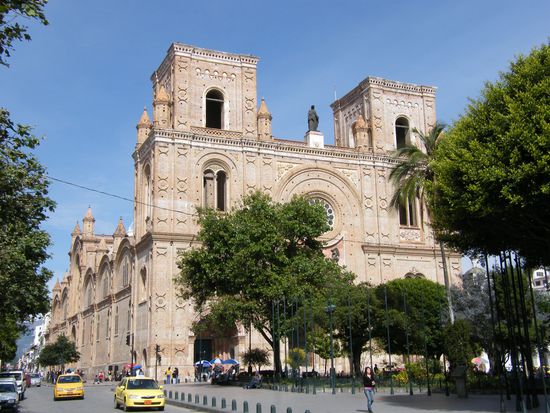 die neue Kathedrale ... man beachte auch den Himmel .... 